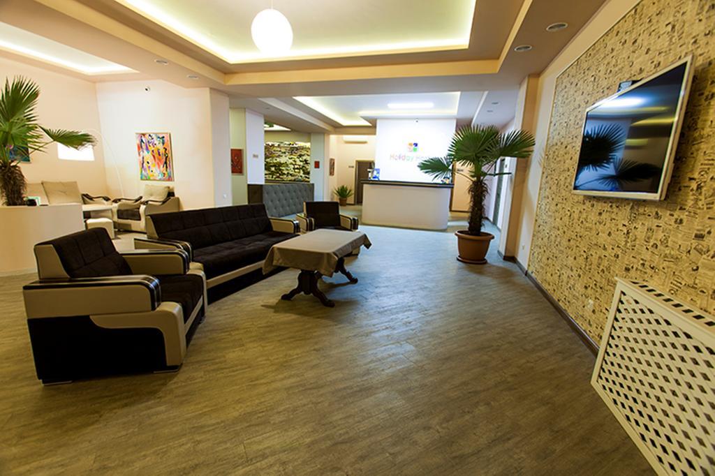 Holiday Hotel & Hostel Yerevan Exterior photo