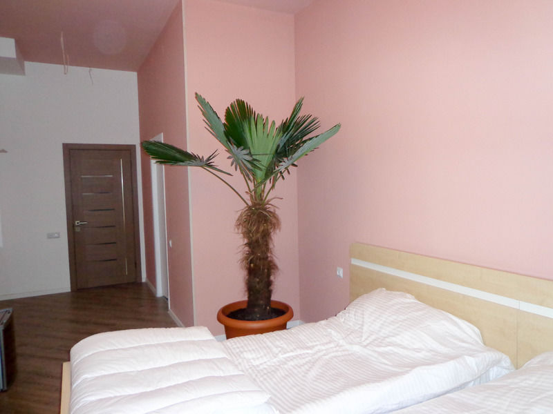 Holiday Hotel & Hostel Yerevan Exterior photo