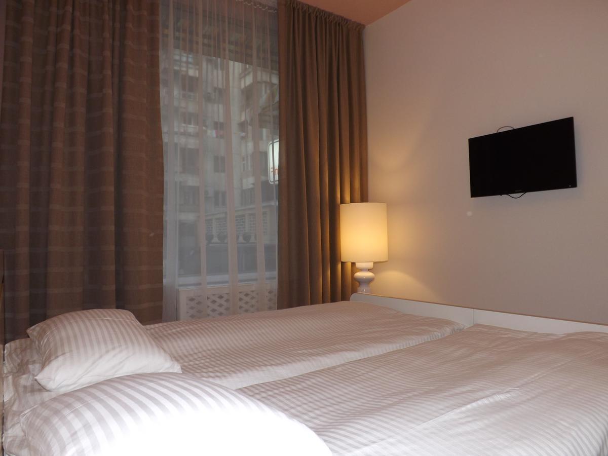 Holiday Hotel & Hostel Yerevan Exterior photo